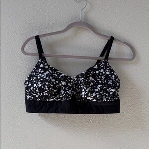 Fabletics Black and White Patterned Sports Bra